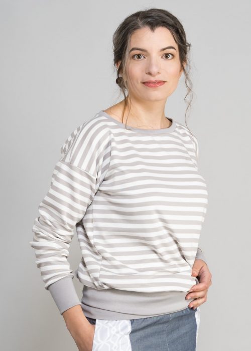 Natalie â€“ Grauer Pullover mit Streifen